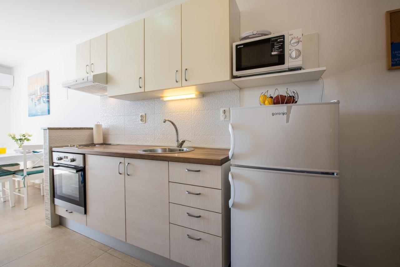 Apartments Amneris Trogir Exterior foto