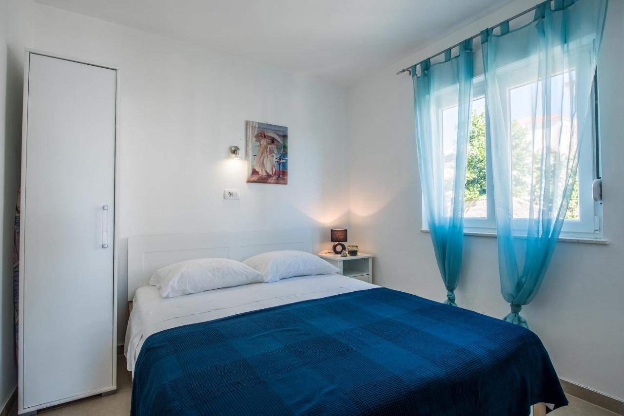 Apartments Amneris Trogir Exterior foto