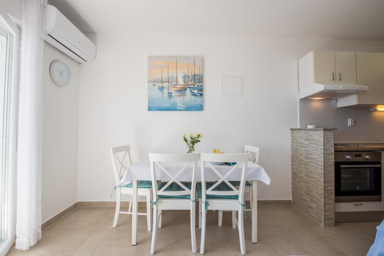 Apartments Amneris Trogir Exterior foto