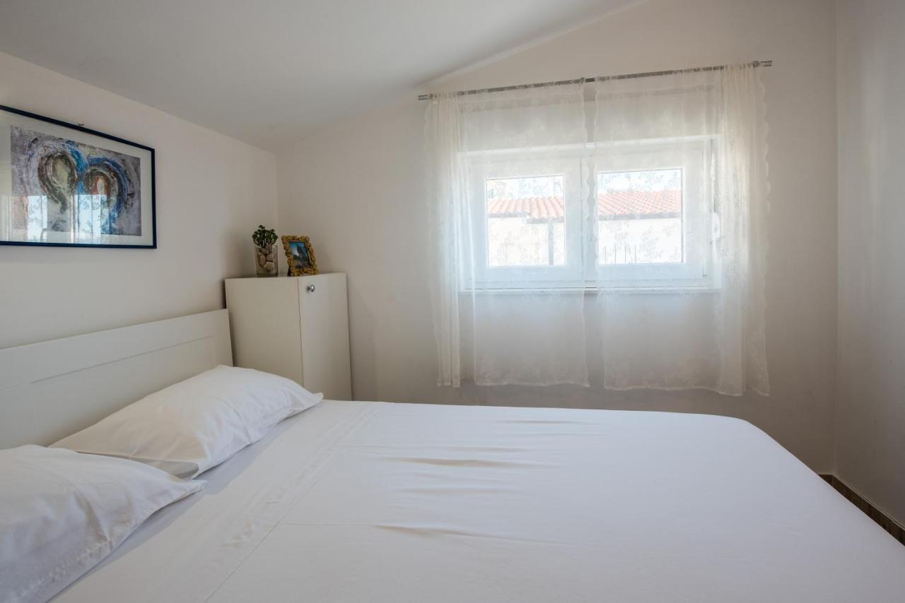 Apartments Amneris Trogir Exterior foto